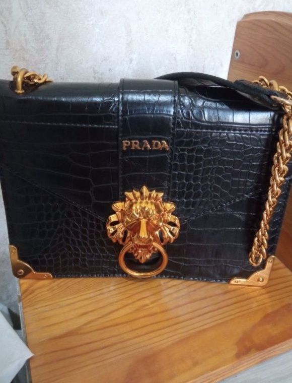 Новая сумка Prada