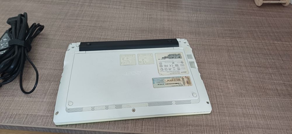 10 Инчов лаптоп .