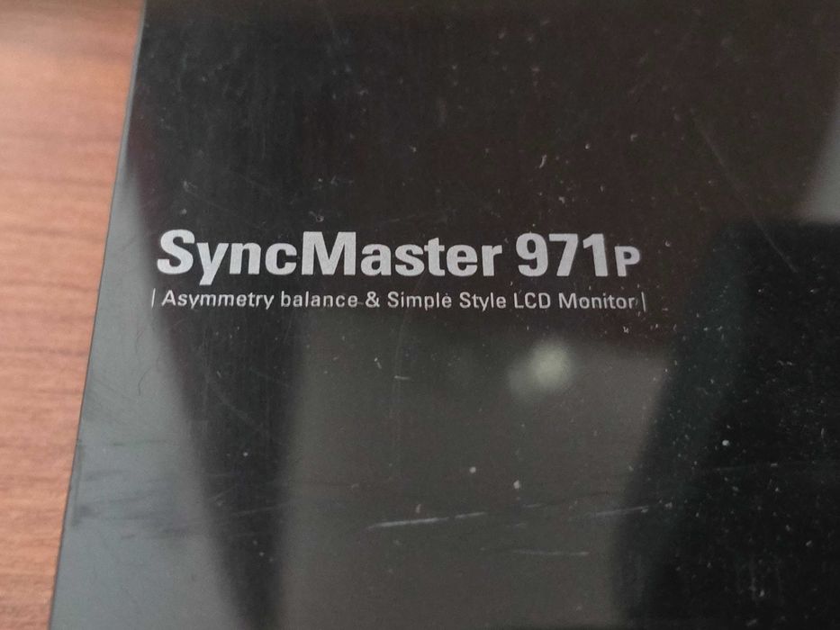 Vand  display/monitor  LCD  SAMSUNG  971P   19"