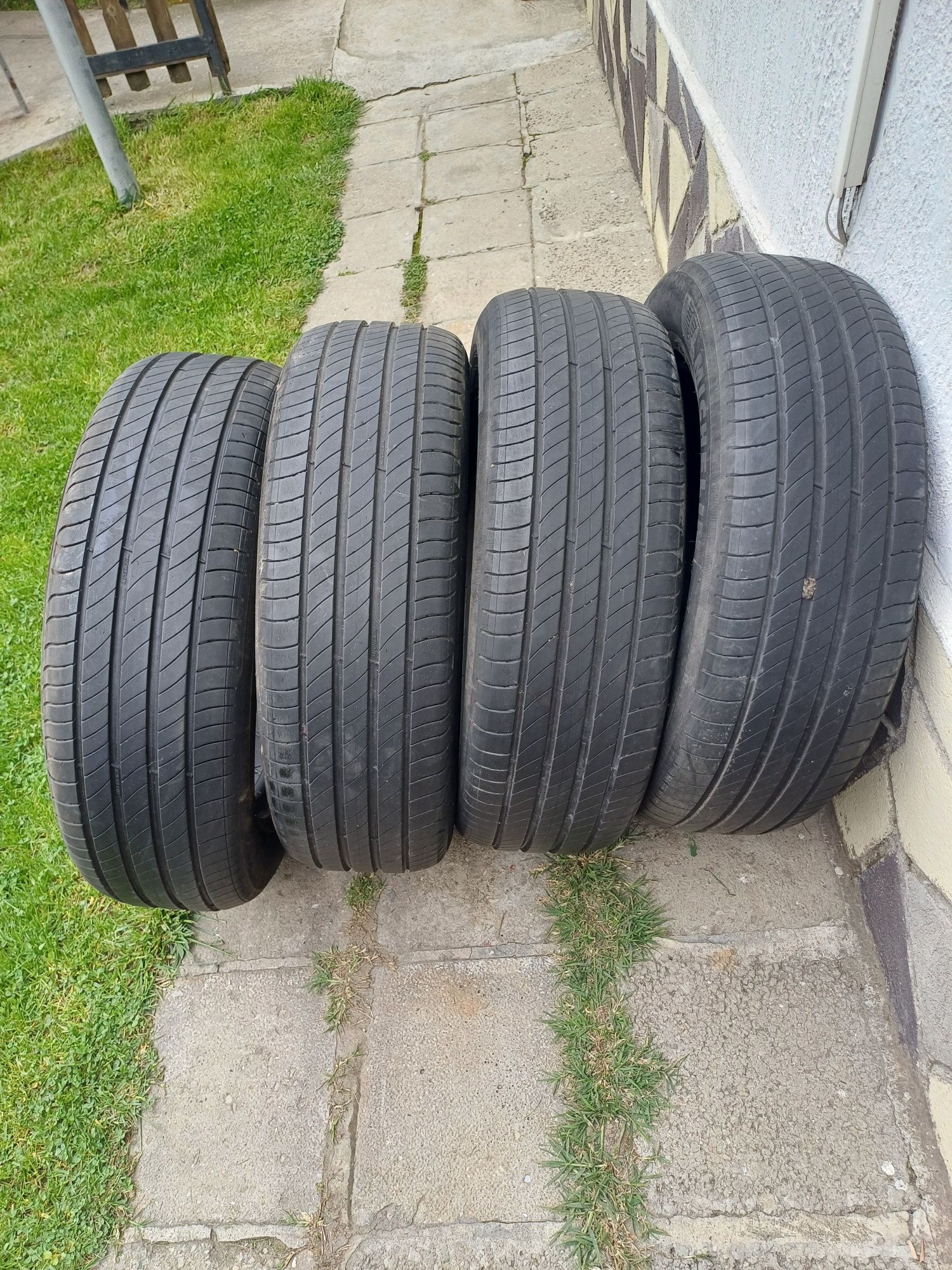 .Гими Michelin 215/65/17