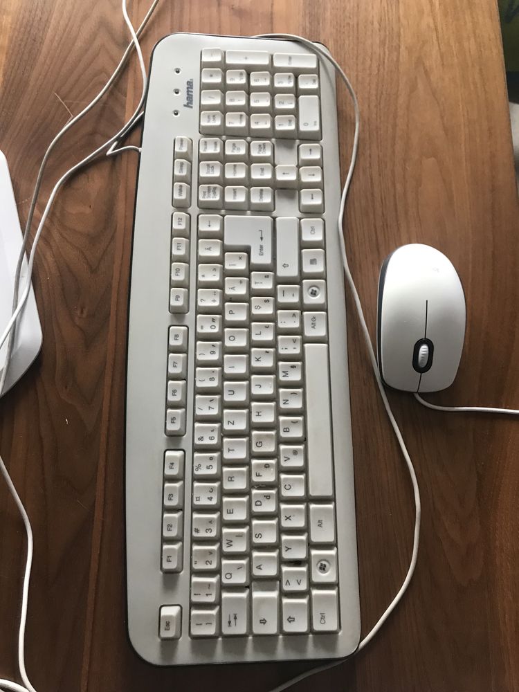 Vand tastatura hama si mouse logitech