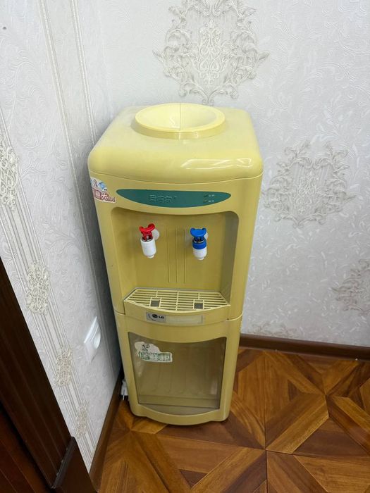 Продам кулер для питьевой воды в хорошем рабочем состоянии
