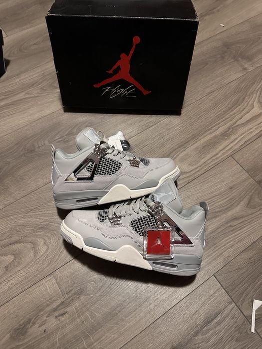 Jordan 4 Frozen