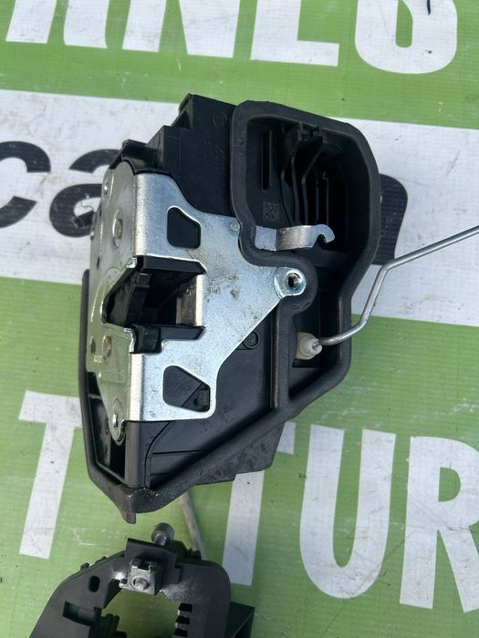 Broască ușă dreapta față BMW X3 F25 volan stânga