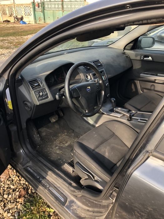 Dezmembrez Volvo V50 S40 facelift volan stanga!