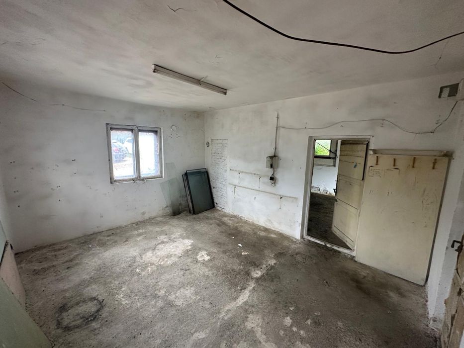 Inchiriez Spatiu depozitare / productie