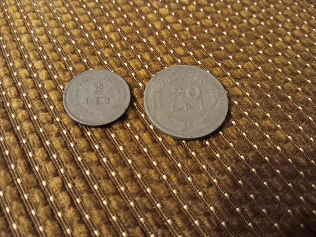 Vand 2 monede vechi