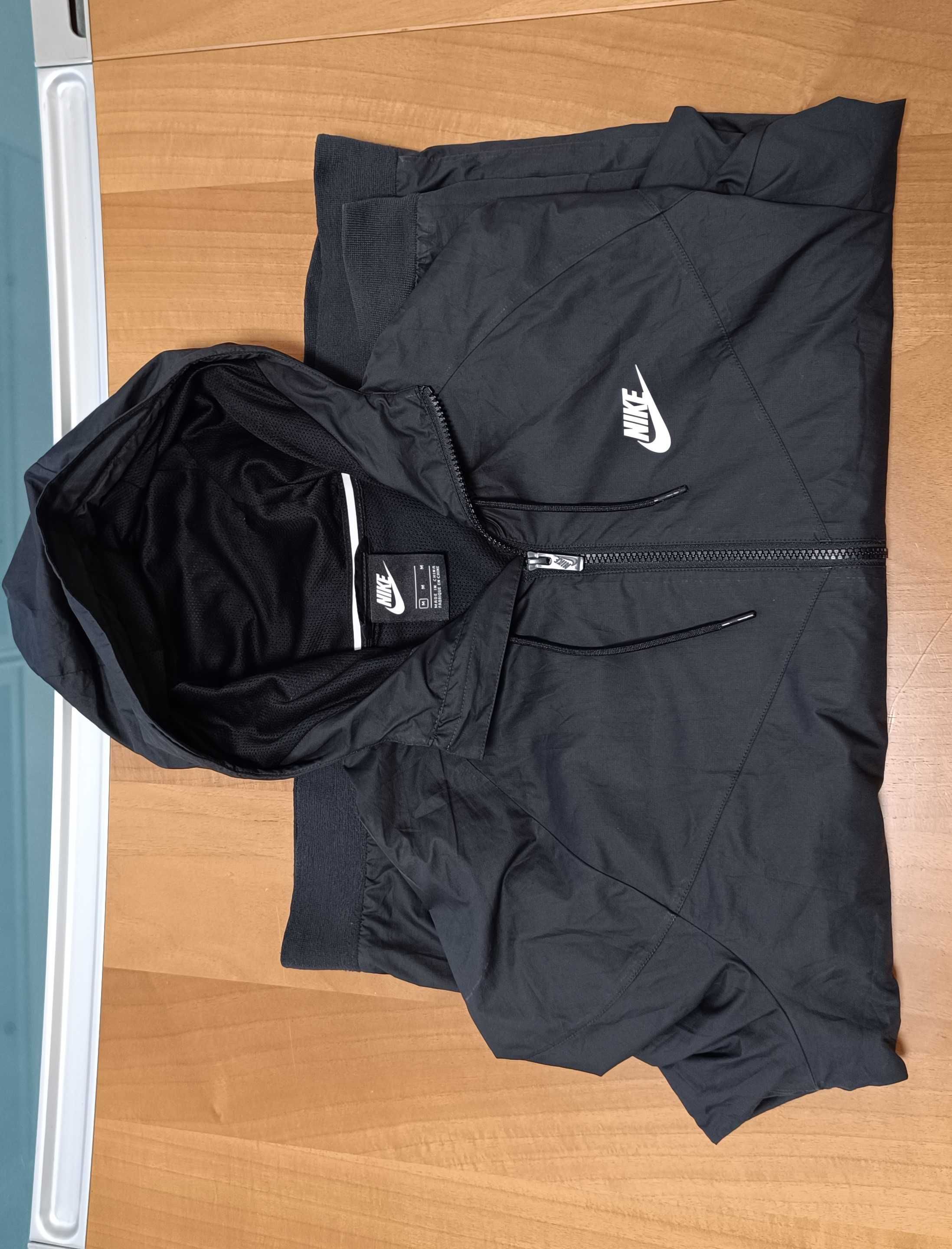 Nike Sportswear Windrunner-Много Запазено