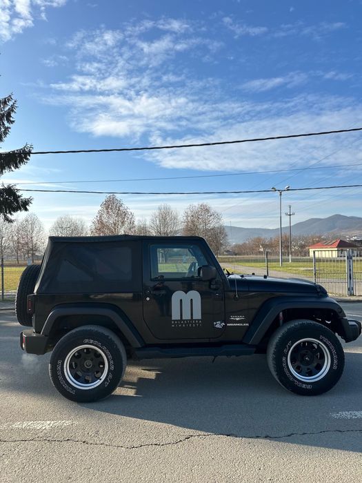Jeep Wrangler Sahara 2.7 automat 200 cai