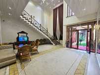 Ijaraga bino/uy: 2 qavat, 250 m², Ofis/Studio/Yashashga. Beruniy Metro