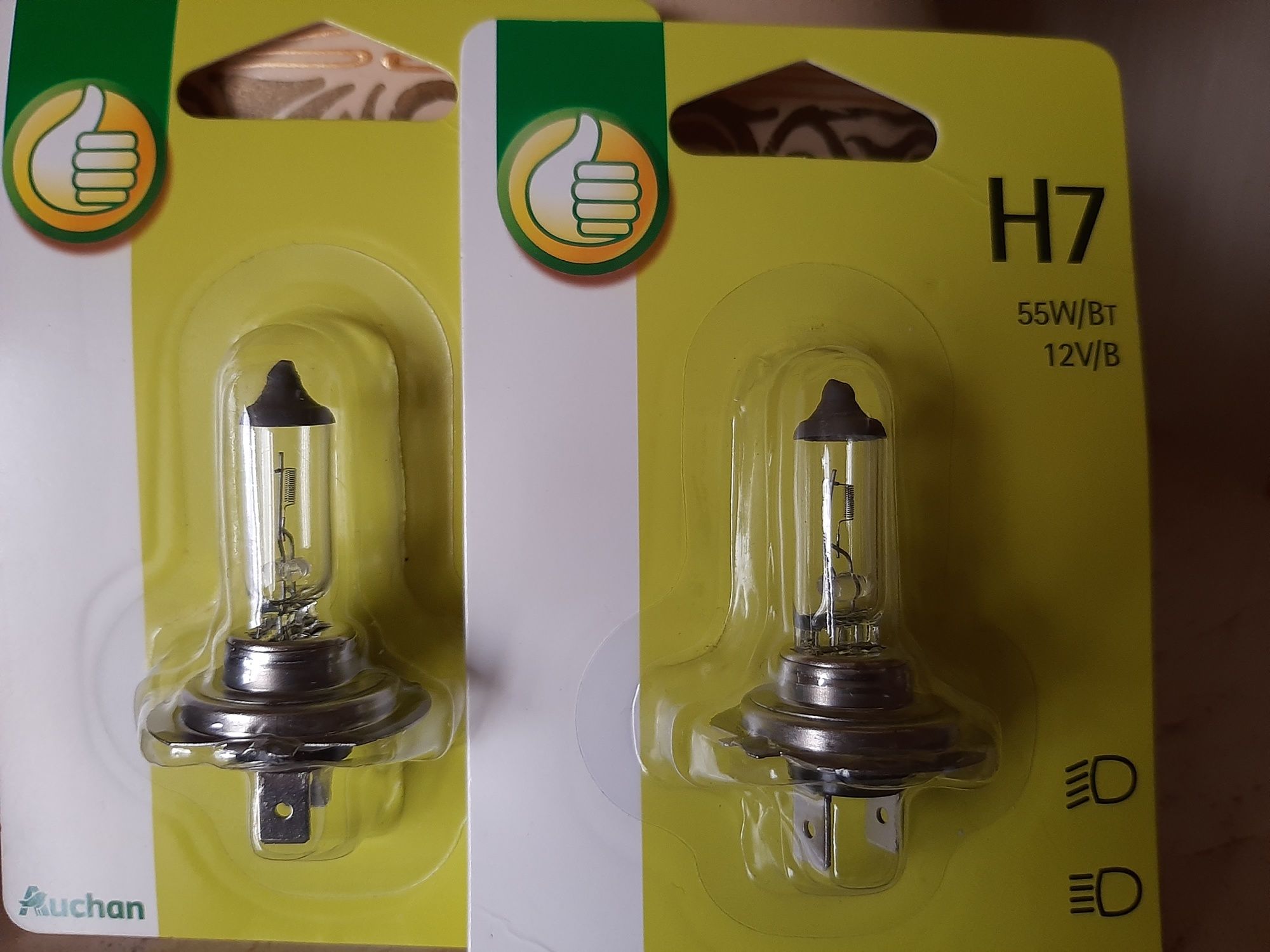 Set 2 becuri halogen H7