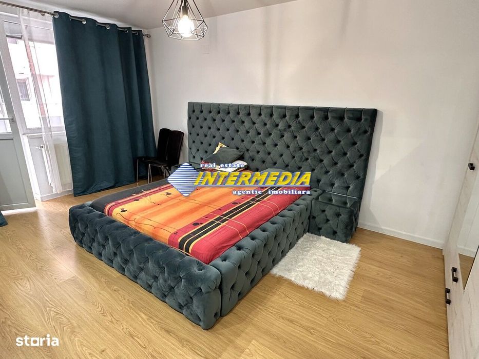 Apartament 3 camere 90 mp bloc nou Centru cu garaj