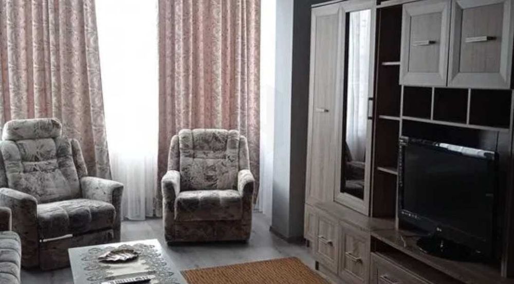 Дава се под наем Четиристаен апартамент в Пловдив, Каменица 1 - 99 кв.м за 204 € - Снимка #2