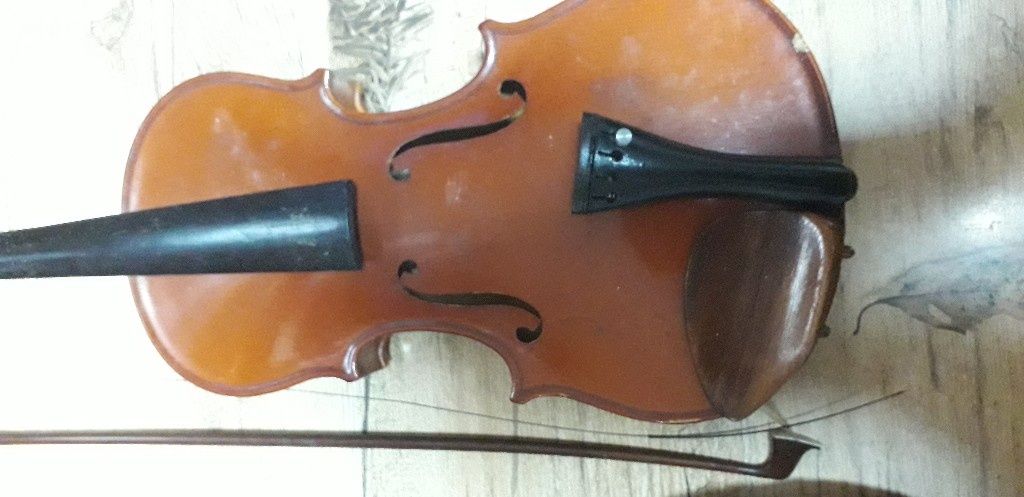 Стари  цигулка  тип  Страдевариус Стар музикален инстпумент -Гусла".К