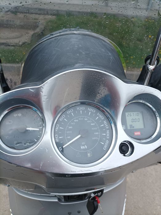 Aprilia scarabeo 500
