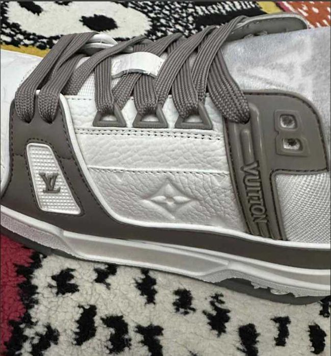 Louis Viutton Trainer Grey White