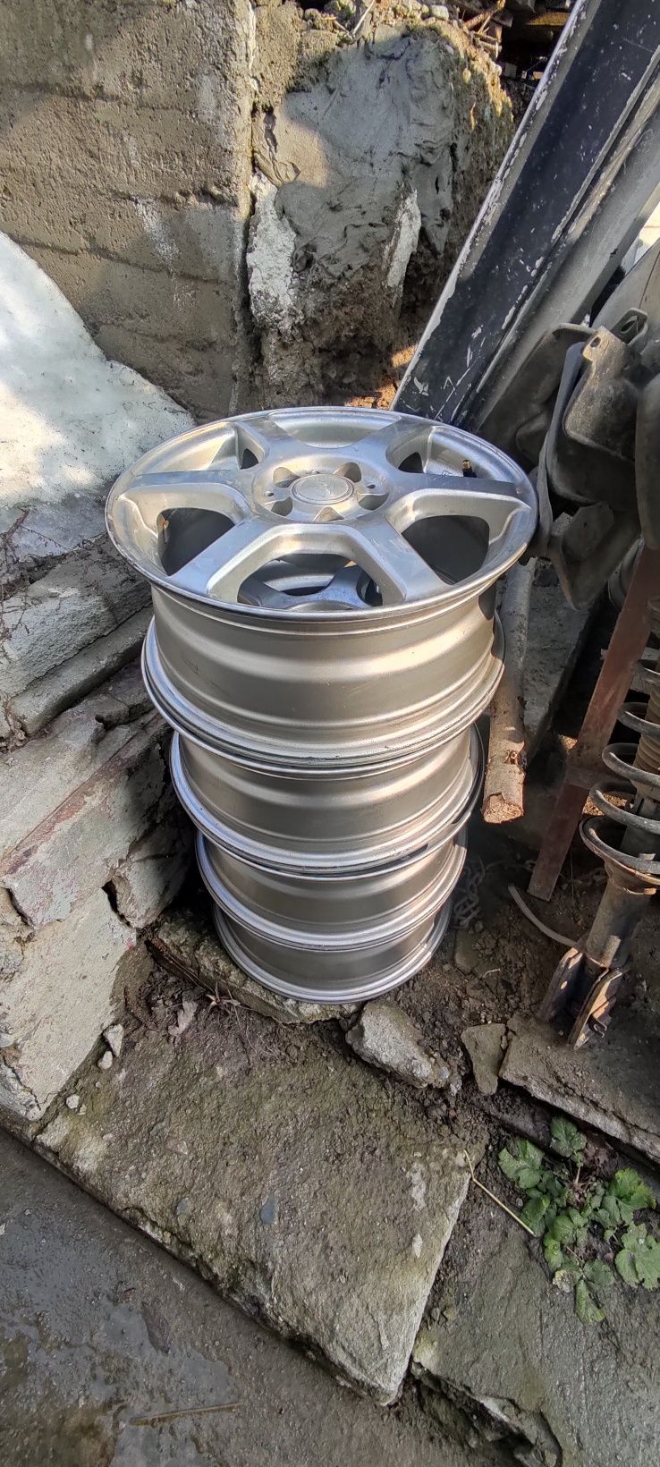 Диски легкосплавные R15  5*100 ЦО 60+