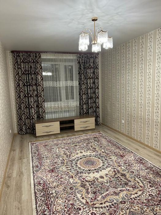 Продам шторы  в хорошем состояний