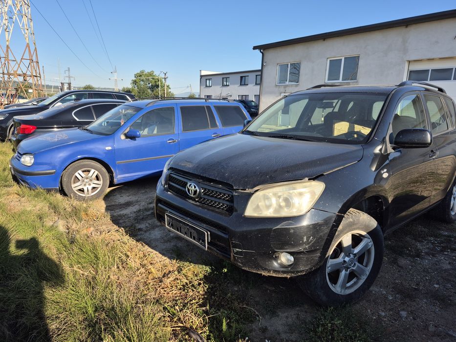 Vând toyota rav 4