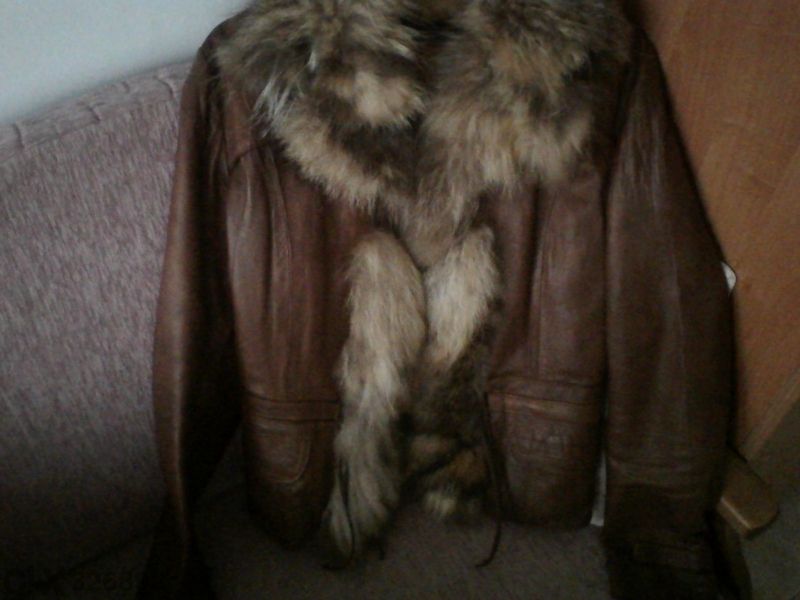 Pink Pepper дамско кожено яке , Лисица елек Luter