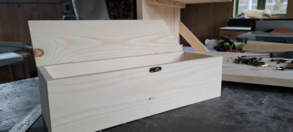 Cutie vinuri cu inchizatoare