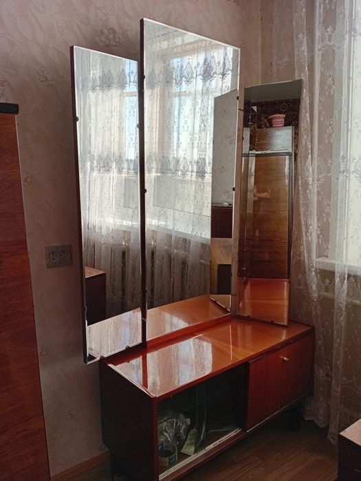 Продам трюмо советского производства