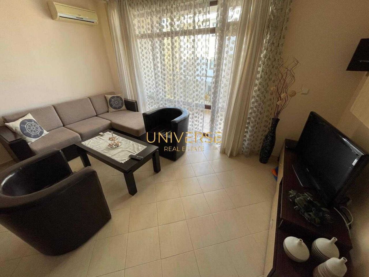 Продава се Тристаен апартамент в к.к. Слънчев бряг - 106 кв.м за 991 €/кв.м - Снимка #2