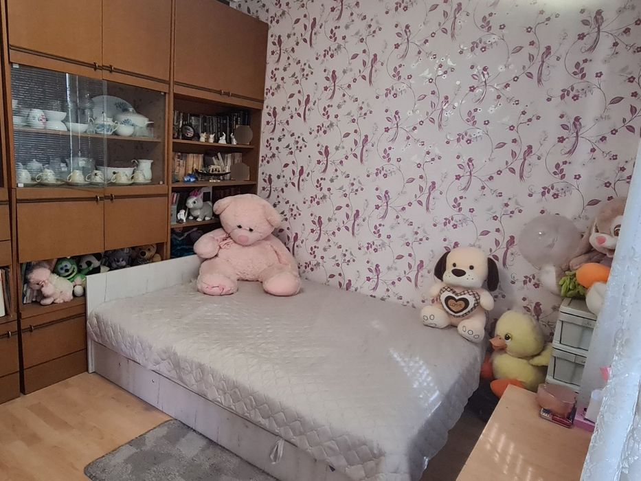 Саниран 2стаен преустроен на 3стаен в Любен Каравелов.