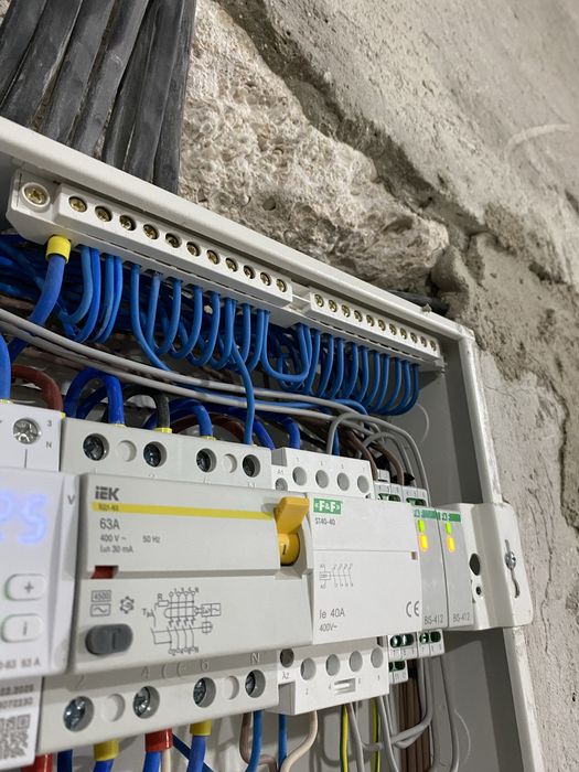 Электрик по доступном цене 220в 380в, кв, дома, электричества,монтаж