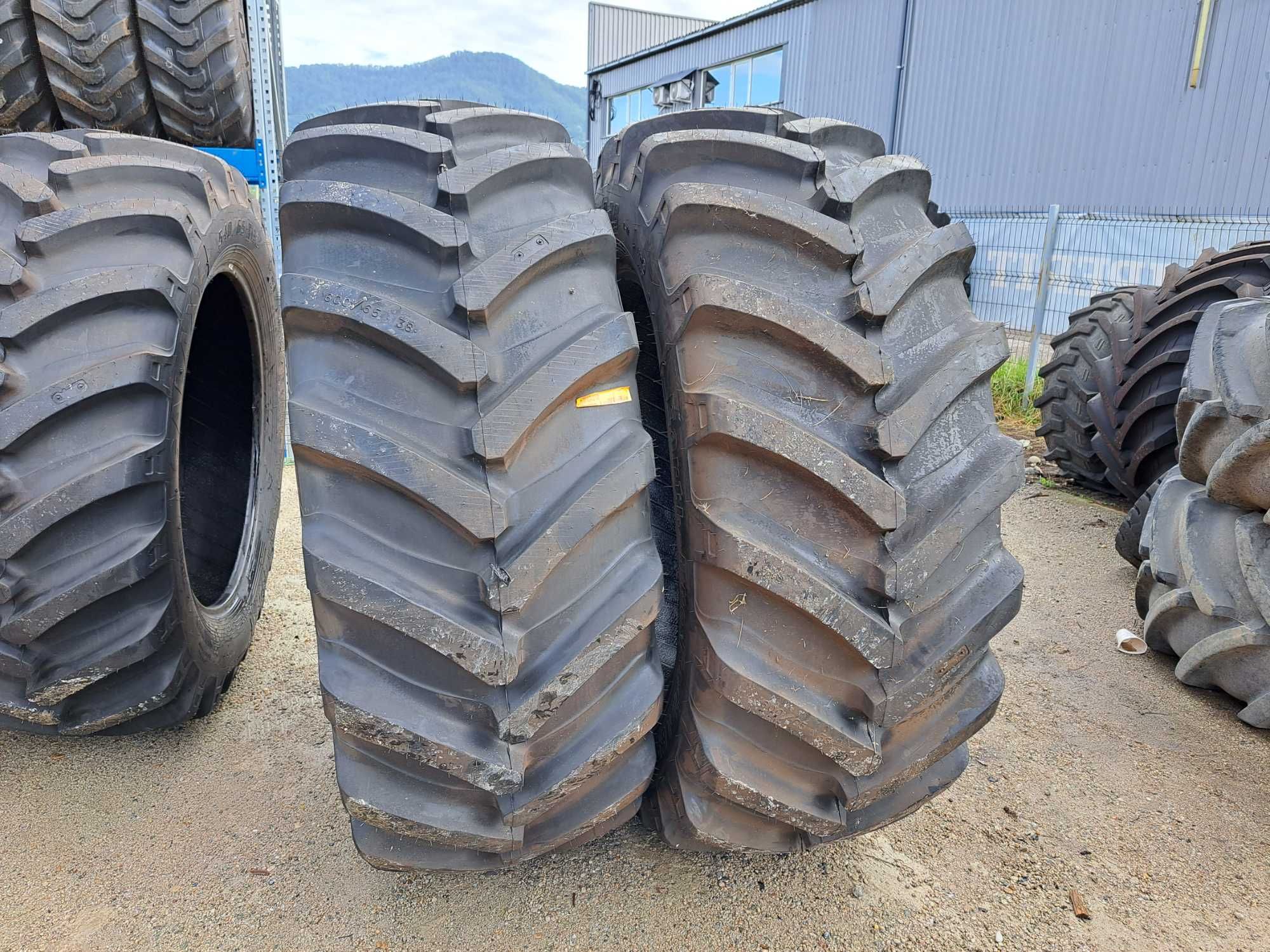 Cauciucuri noi 600/65R38 marca GALAXY anvelope radiale pentru TRACTOR