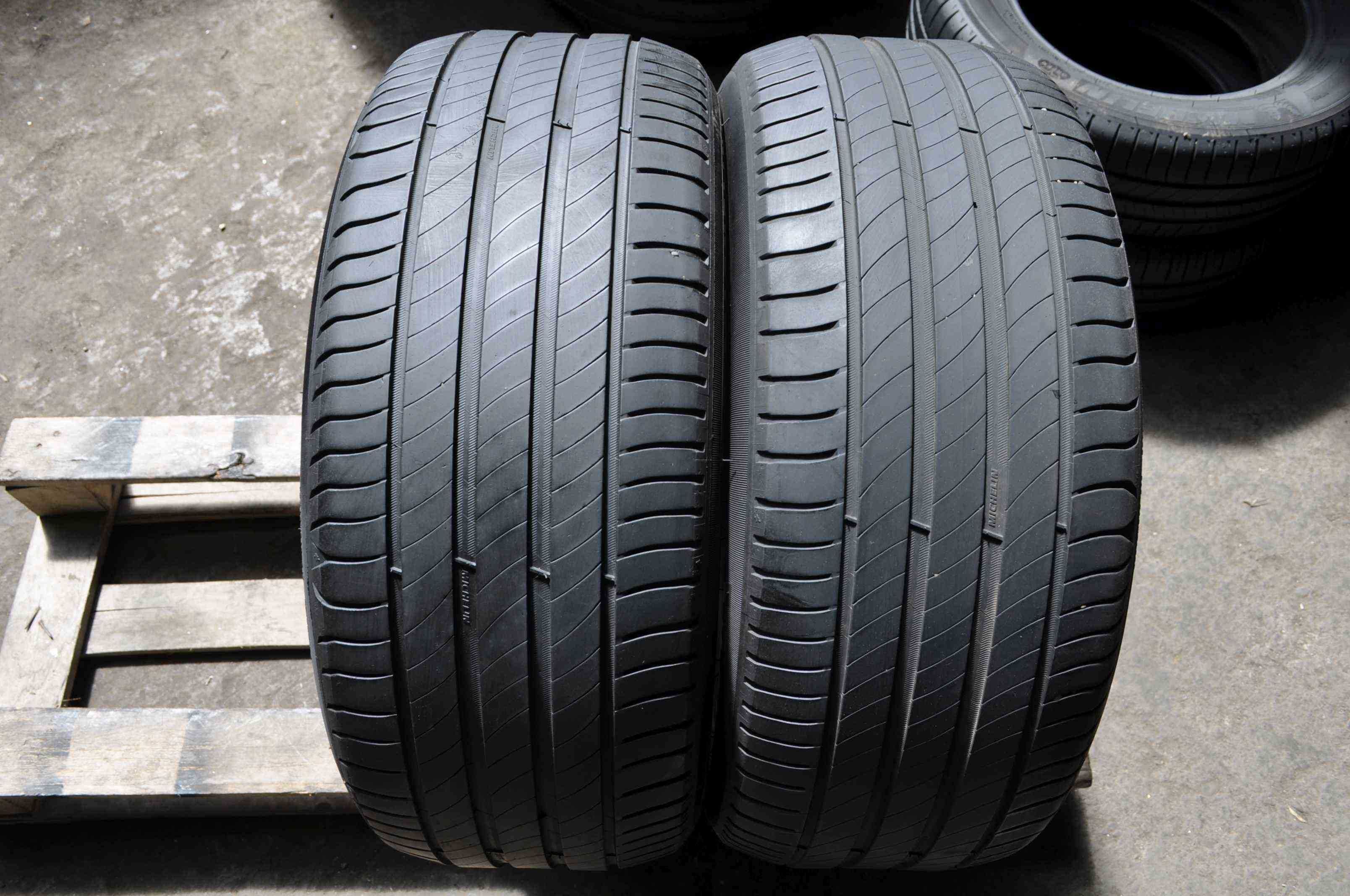 SET 2 Anvelope Vara 235/45 R18 MICHELIN Primacy 4 98Y