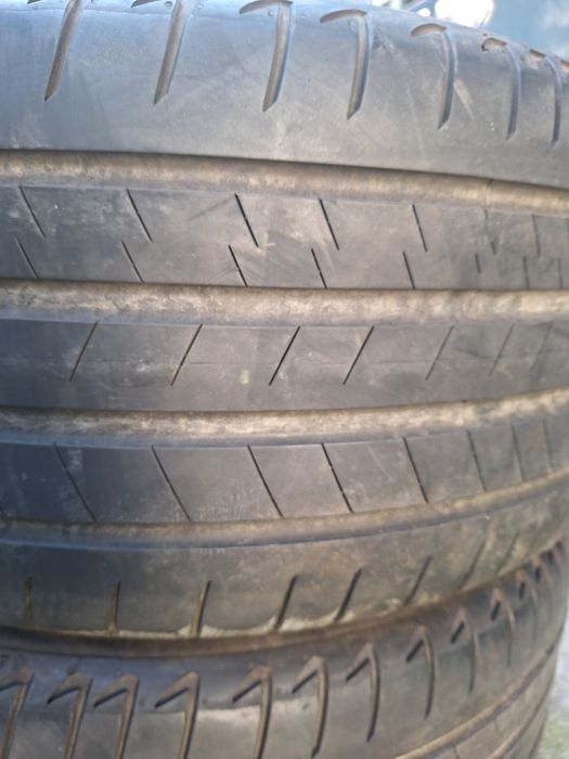 Anvelope Bridgestone 275/40/20 de vară 2 buc ff bune