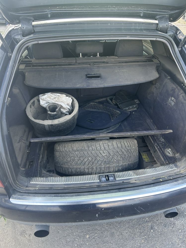 Продавам ауди а4 б6 2.5TDI 163 4x4 на части