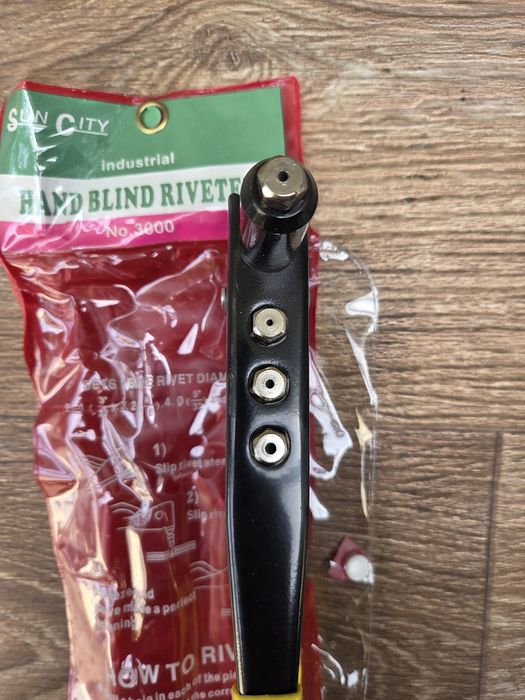 Vand cleste pentru nituri