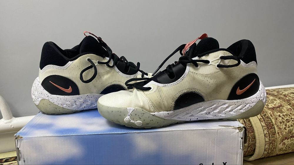 Nike PG6 43размер U.S 9.5 для волейбол,баскетбол