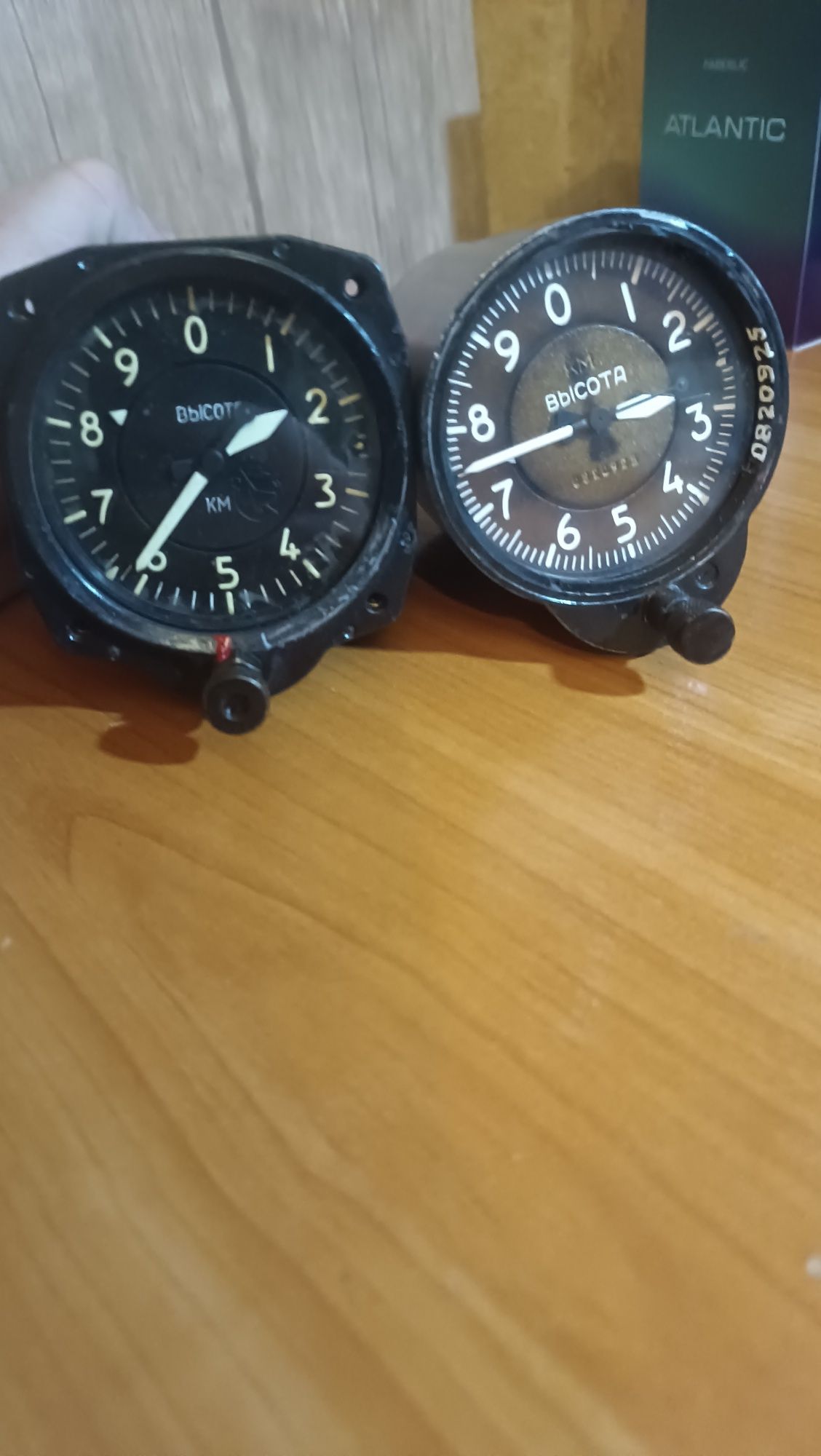 Продаются часы авиационные, в нормальном состоянии.
