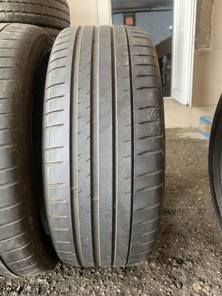 225/45/19 Set Michelin