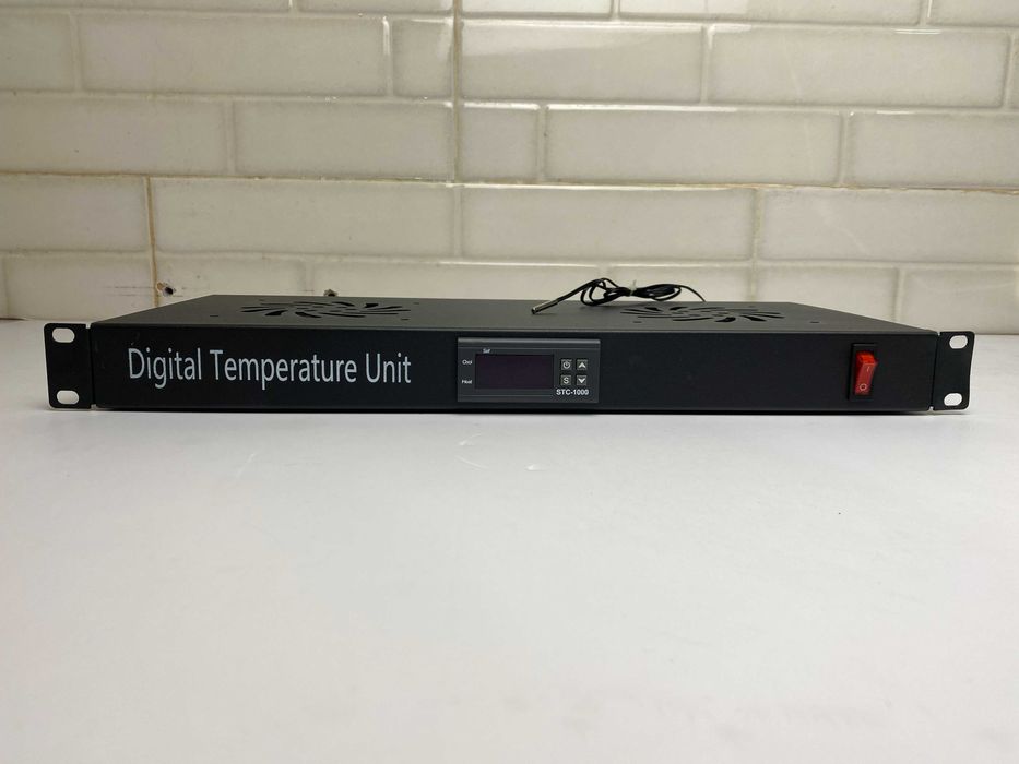 FM05-1U2TS  ITK 19" вентиляторный модуль