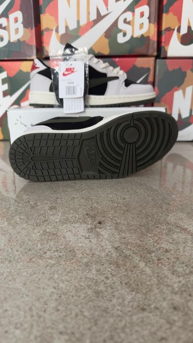 Nike Air Jordan 1 Low Travis Scott Olive