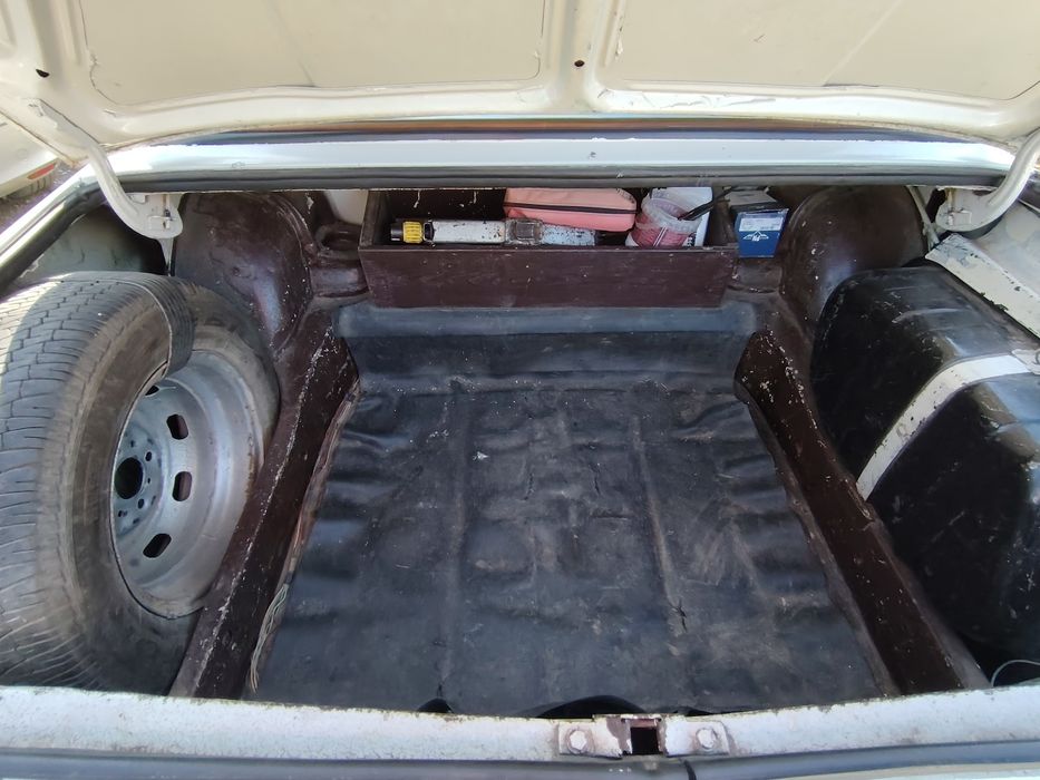 Vând  sau schimb Lada 1200!