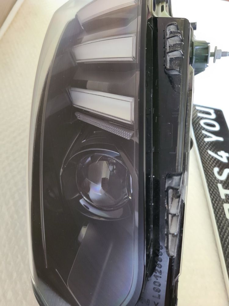 Ляв фар Peugeot 208 2008 Full LED Пежо 208 2008 Перфектен