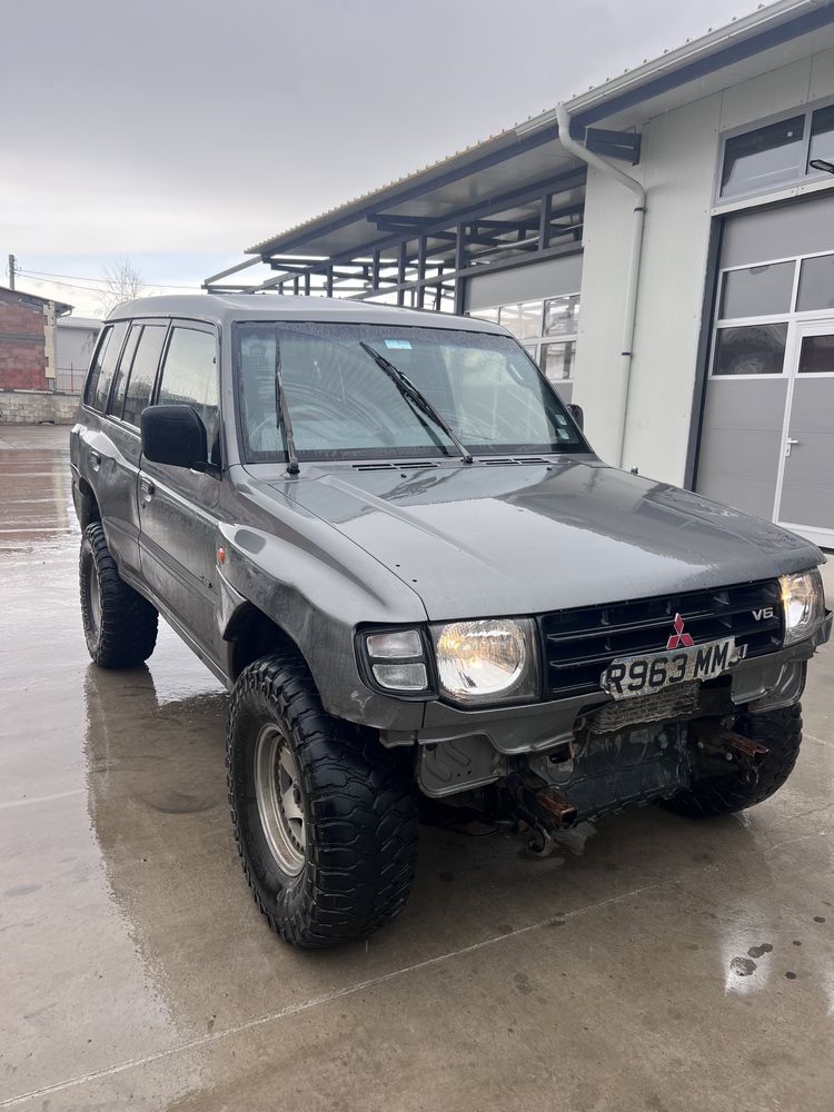 Mitsubishi Pajero 3.0 Бензин 181/177 к.с Перфектен Мотор