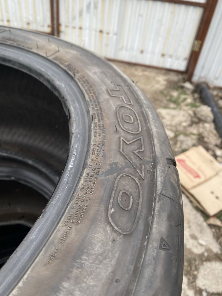 Слики Toyo 275/40/17 275/40R17 две штуки.