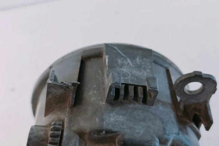 Far Ceata cu cleme rupte 2N1115201AB Ford C-Max a 2-a generatie