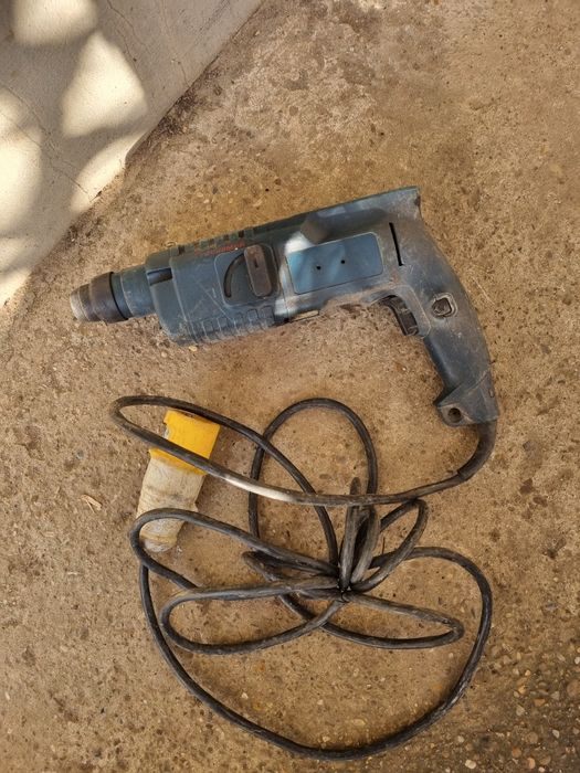 Vand bormasina Bosch la 110v