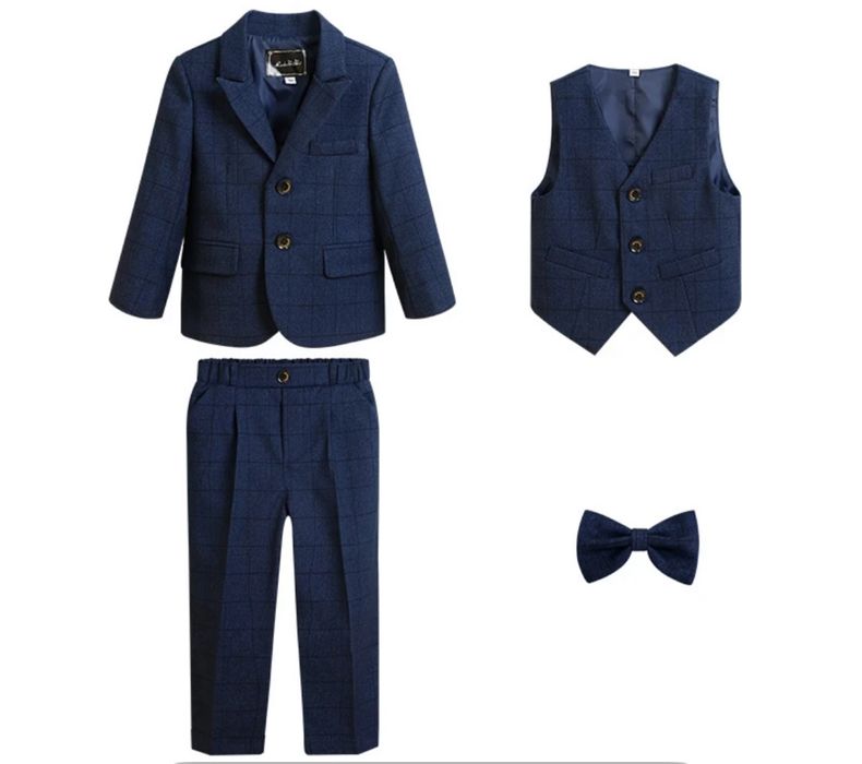 Школьный костюм новый