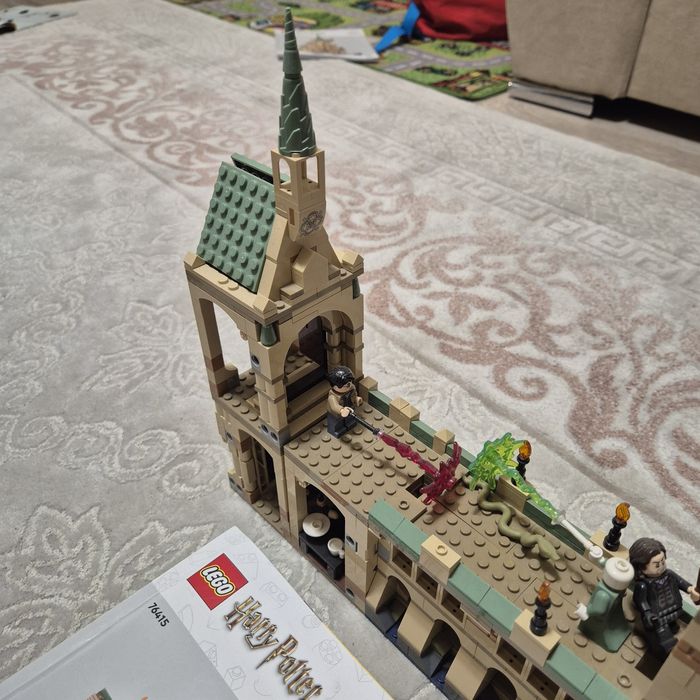 Vand Lego Harry Potter batalia de la Hogwarts cod 76415