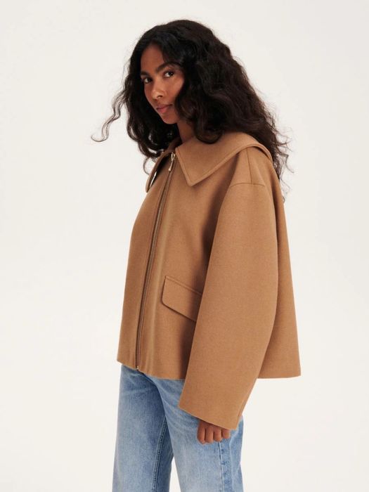 Жакет Reserved L бежов и Oversized черен елек Reserved M