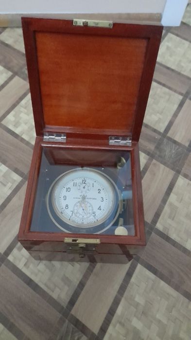 Морские корабельные часы хронограф