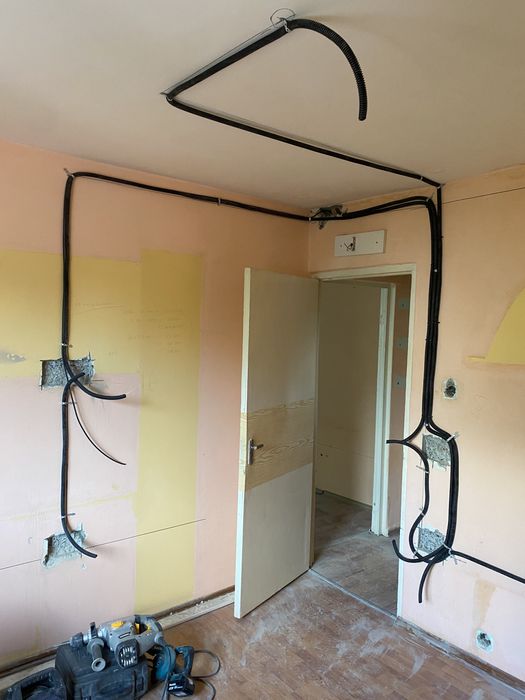 Electrician / Instalatii electrice / Sisteme supraveghere Automatizari